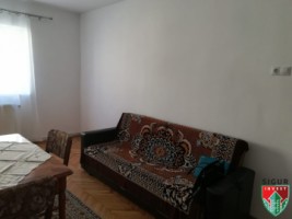 apartament-2-camere-decomandat-et2-zona-vasile-aron-semaforului-2